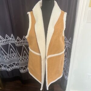 Maurices Fleece & Suede Vest - Size Large